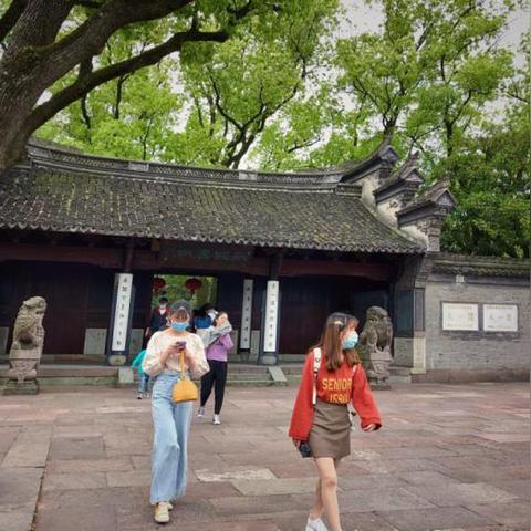 宁波月湖要门票吗的相关长尾关键词有哪些