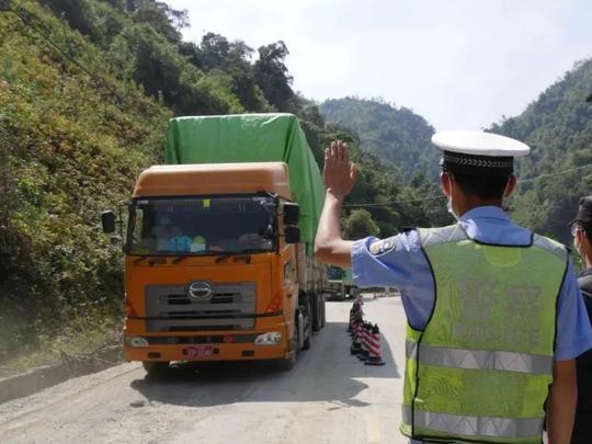 “疫情不退，我们不退！”直击中缅边境猴桥口岸疫情防控