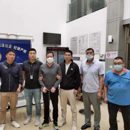 桂林北极广场到西门市场坐多少路公交车，要多久时间？