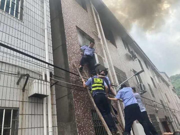 沈阳尹老太太最新状况
 /沈阳尹老太太最新状况视频