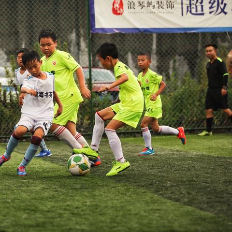 足球运动员休假图片的长尾关键词有什么