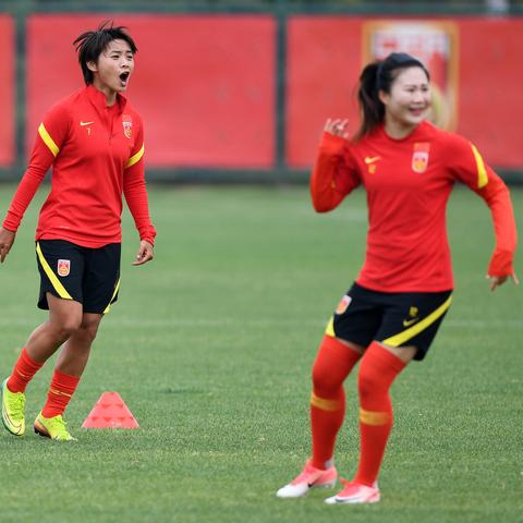 苏州建容纳足球馆多少钱