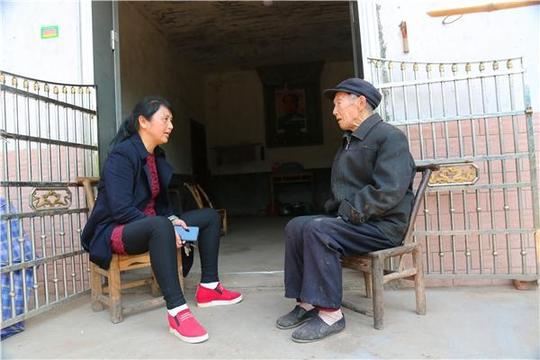 最美扶贫人物周春花：扶贫路上虽苦犹甜