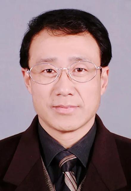出现新型肺炎症状该居家隔离还是马上就医