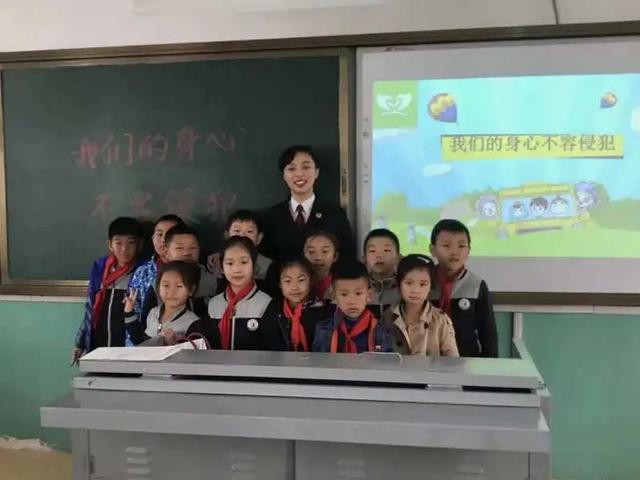 过六一开心的朋友圈怎么发
