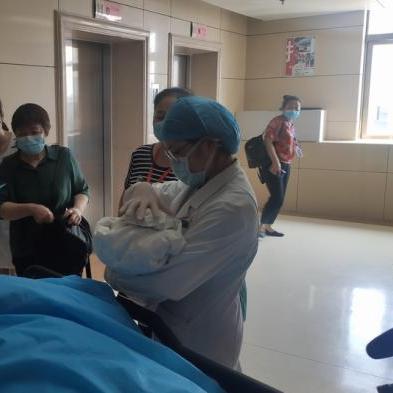 武汉市妇幼生孩子带什么