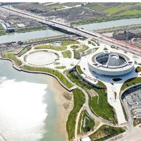 宁波市滨海沙滩在哪个区