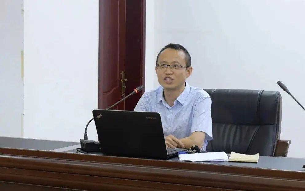 香港及澳门资料免费资料大全和77777888管家婆四肖四码揭秘芳草和拒绝不实的假宣传影-改进解答、专家解析解释与落实&8211;