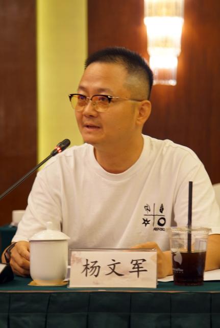 抗疫电视剧《在一起》讲述的是什么样的故事