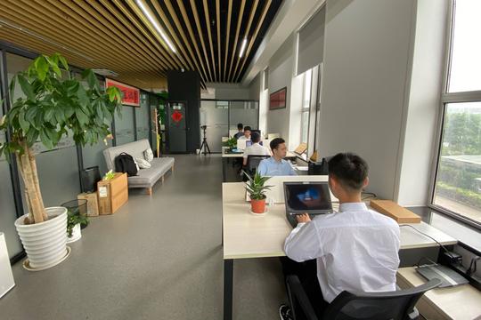 嘉兴在线：16岁创业，如今坐拥两家公司，秀水学院有一个这样的“零零后”学子
