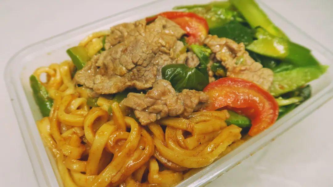 什么美食适合夜宵加餐（喝牛奶可以促进睡眠吗）