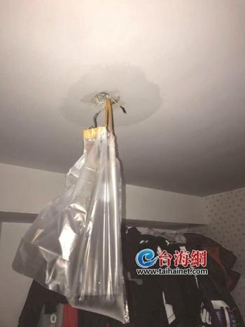厦门地铁通道渗水,站内出现大量积水,网友们的评论亮了