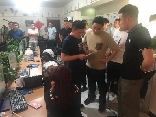 专挑男性进行诈骗！19名“美女蛇”落网