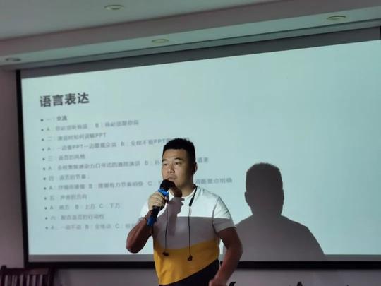 风雨无阻，齐聚新建，2020新建区洪城创业故事汇赛前辅导营开营