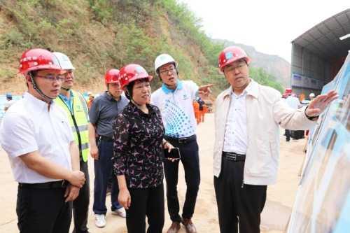 三门峡：地坑院隧道顺利精准贯通