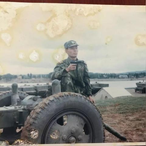 西安哪个车站到华亭县，长途车？