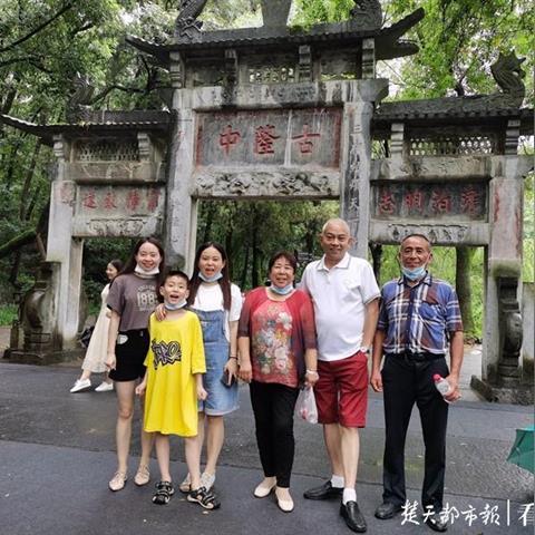 武汉到神农架飞机的长尾关键词有哪些