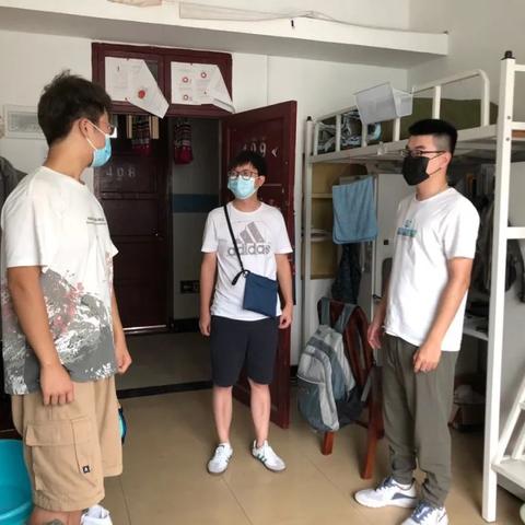 武汉工商管理大学是不是武汉工商学院？