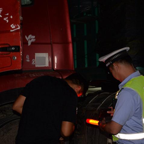 临沂市半挂车着火的长尾关键词有什么