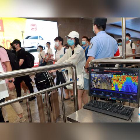 武汉车站跟汉口车站是不是一个地方？