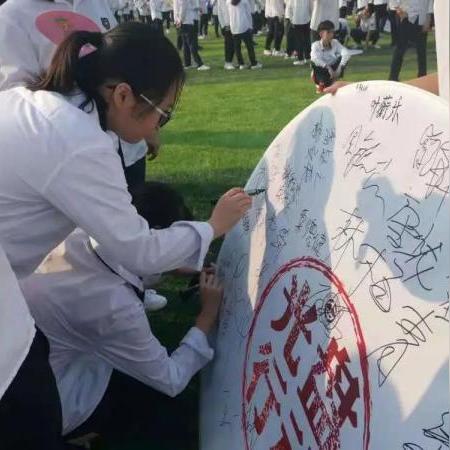 2021南宁十中上津是示范性吗？