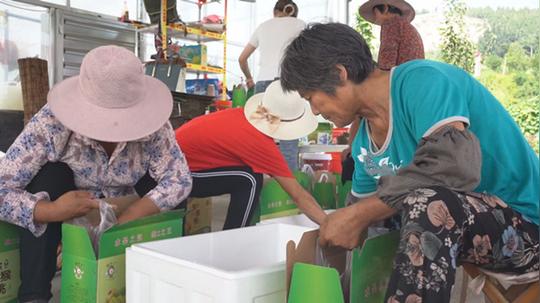 潍坊青州市：大姐工坊助力留守妇女就业致富