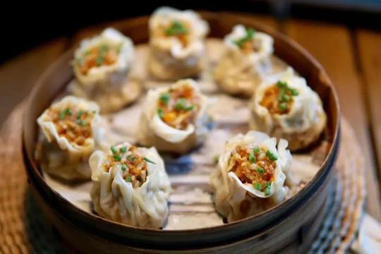 【潮玩】好吃到扶墙的昆明美食，不吃你会后悔的！