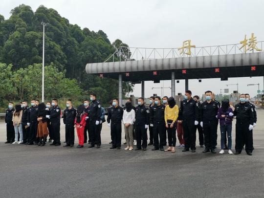揭秘四川公安“断卡”行动：监守自盗！这些行业“内鬼”如何参与诈骗？