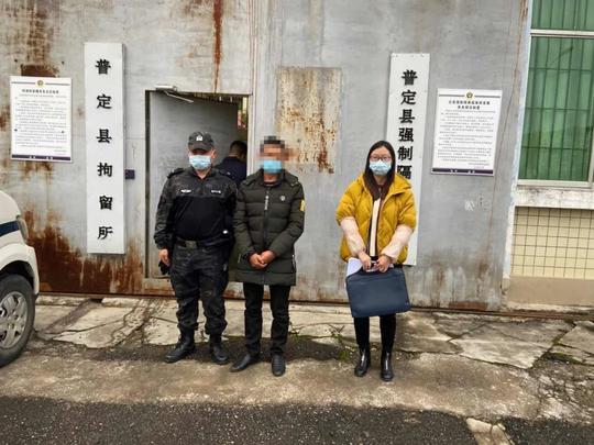 金秋猎赖保民生突击执行暖民心