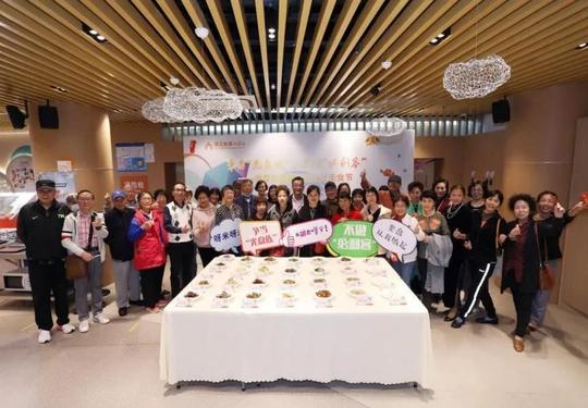 争当“光盘族”，不做“必剩客”，社区美食节让勤俭节约理念深入人心