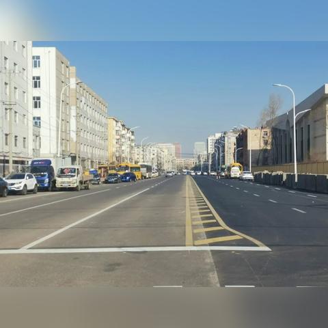 哈尔滨东站离香坊区赣水路36号有多远，打车多少钱？