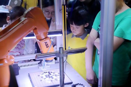 职校毕业生成为大国工匠，00后自主创业吸引风投……职业教育让学生拥有出彩人生
