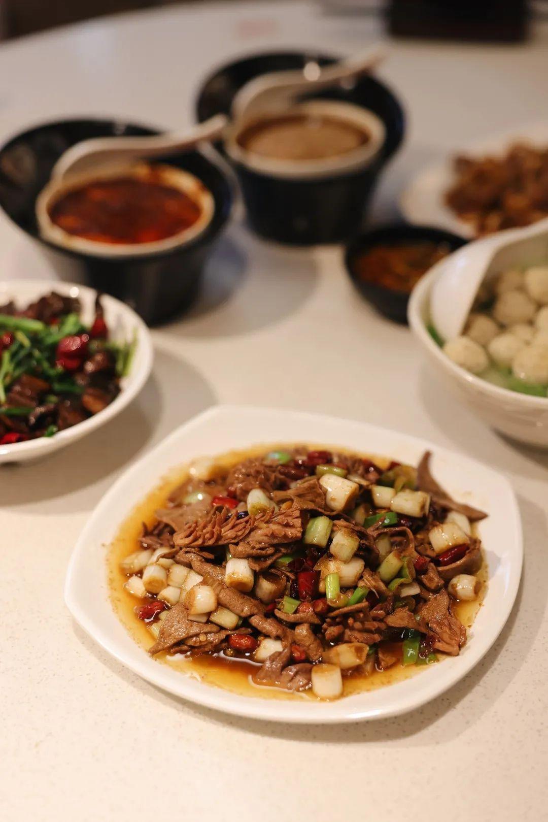 大妈吃什么美食好呢（人老了会有多可怜）