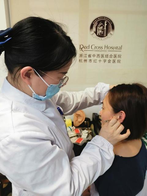 宝宝风热感冒饮食加按摩疗法 宝宝风热感冒饮食加按摩疗法