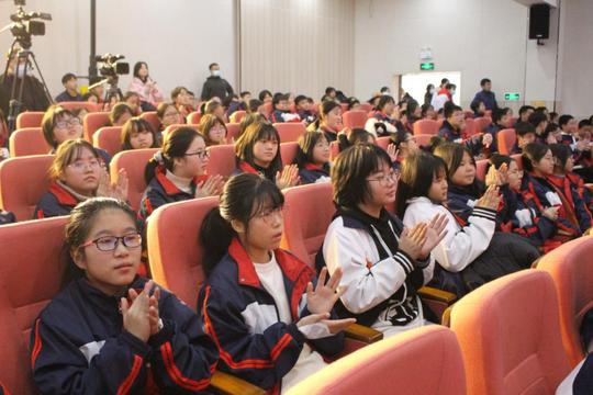 祁东县举行“禁毒防毒·健康人生”专场文艺演出