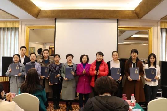 巴彦淖尔市第八期妇女干部培训班圆满结业