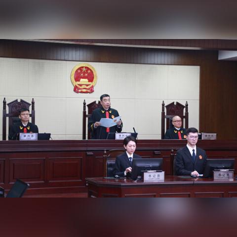 足球比赛裁判看看录像的长尾关键词有什么