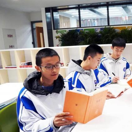 济南市新肮学校在哪里位置