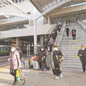 保定市附近火车站在哪里