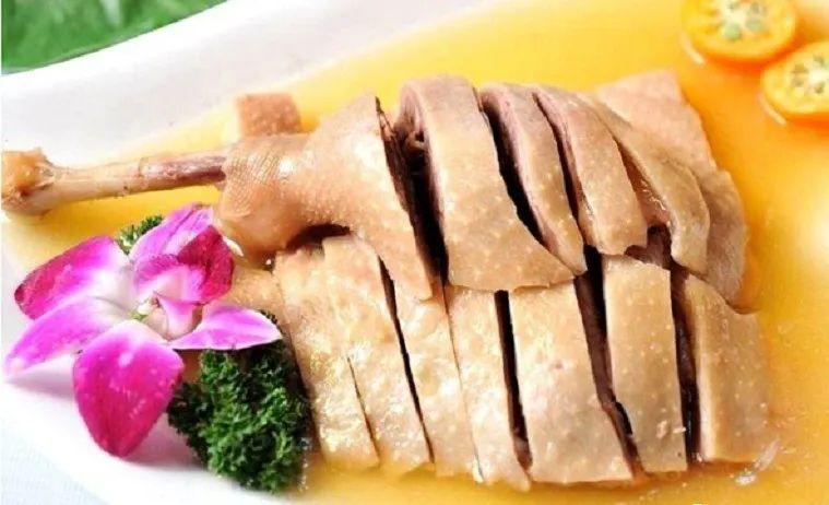 鹅肉可以做成什么美食（怎么腌制鹅比较好吃）