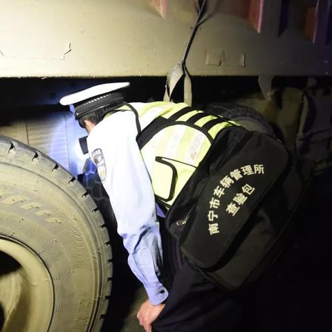 南宁市怎么去排地摊货车
