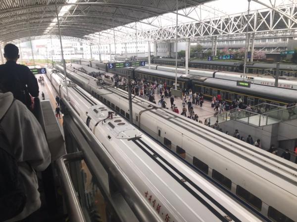 【上海回应劝外地人返乡
 ,上海回应劝外地人返乡的话】