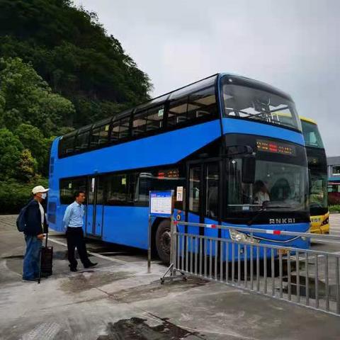 桂林北和桂林不是一个站嘛？（火车）？