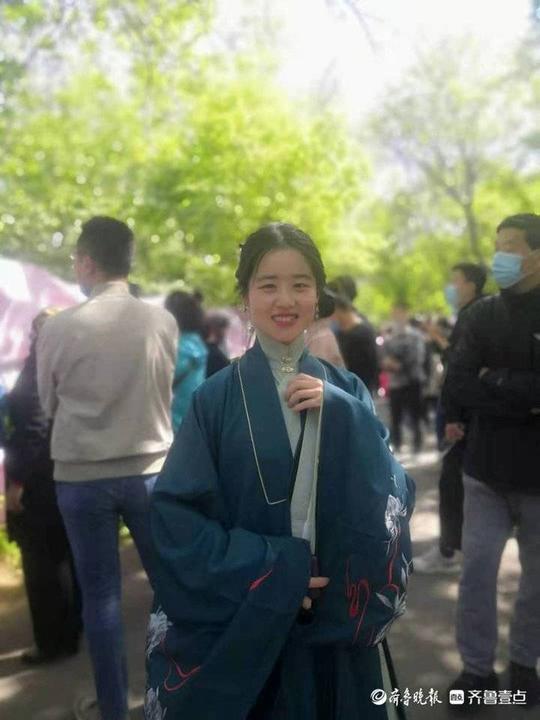 年龄大一些也可以！98年汉服小姐姐上山寻良缘