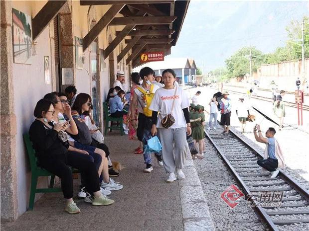 24省份公布五一假期旅游总收入