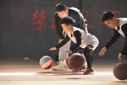 “黑带”大学生创扎根体育项目创业，没毕业就与同学签订就业协议