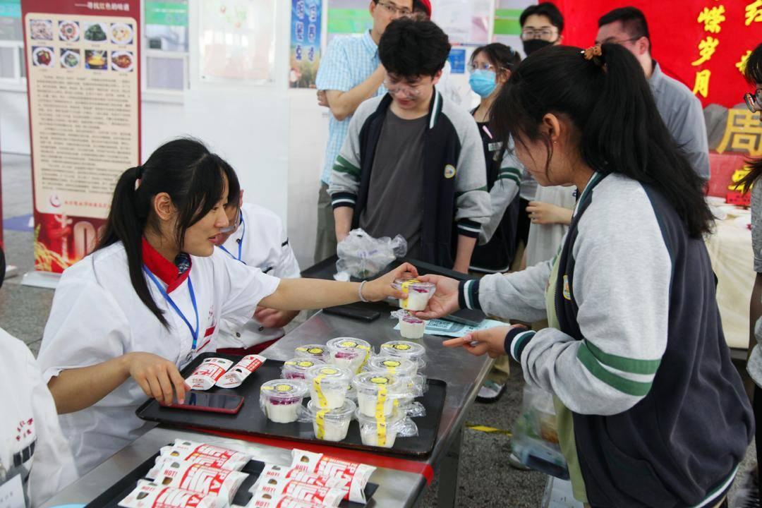 南京美食节做什么（吃馒头的一般是哪里人）