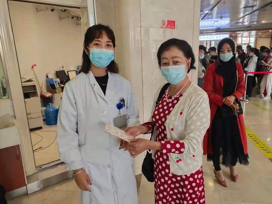 兰大二院医保结算窗口马立玮拾金不昧