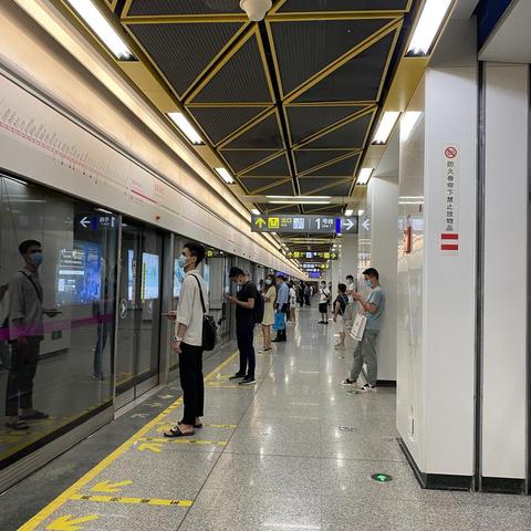 成都市8号线地铁的长尾关键词有哪些