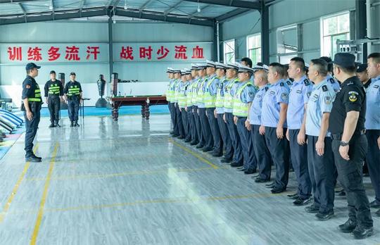 训词铿锵聚力量旗帜领航催奋进——一年来，训词精神激励铜仁公安砥砺前行